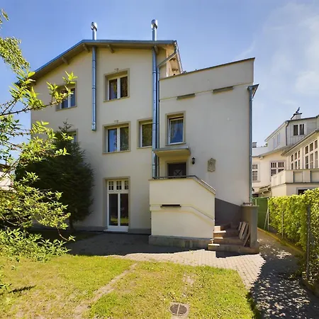 Baltica With Parking & Patio In By Renters Διαμέρισμα *